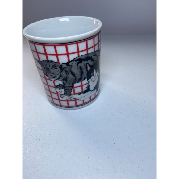 CURZON Cat Kitty Tabby Tuxedo Coffee Tea Mug Red Grid Vintage Japan - Picture 8 of 16